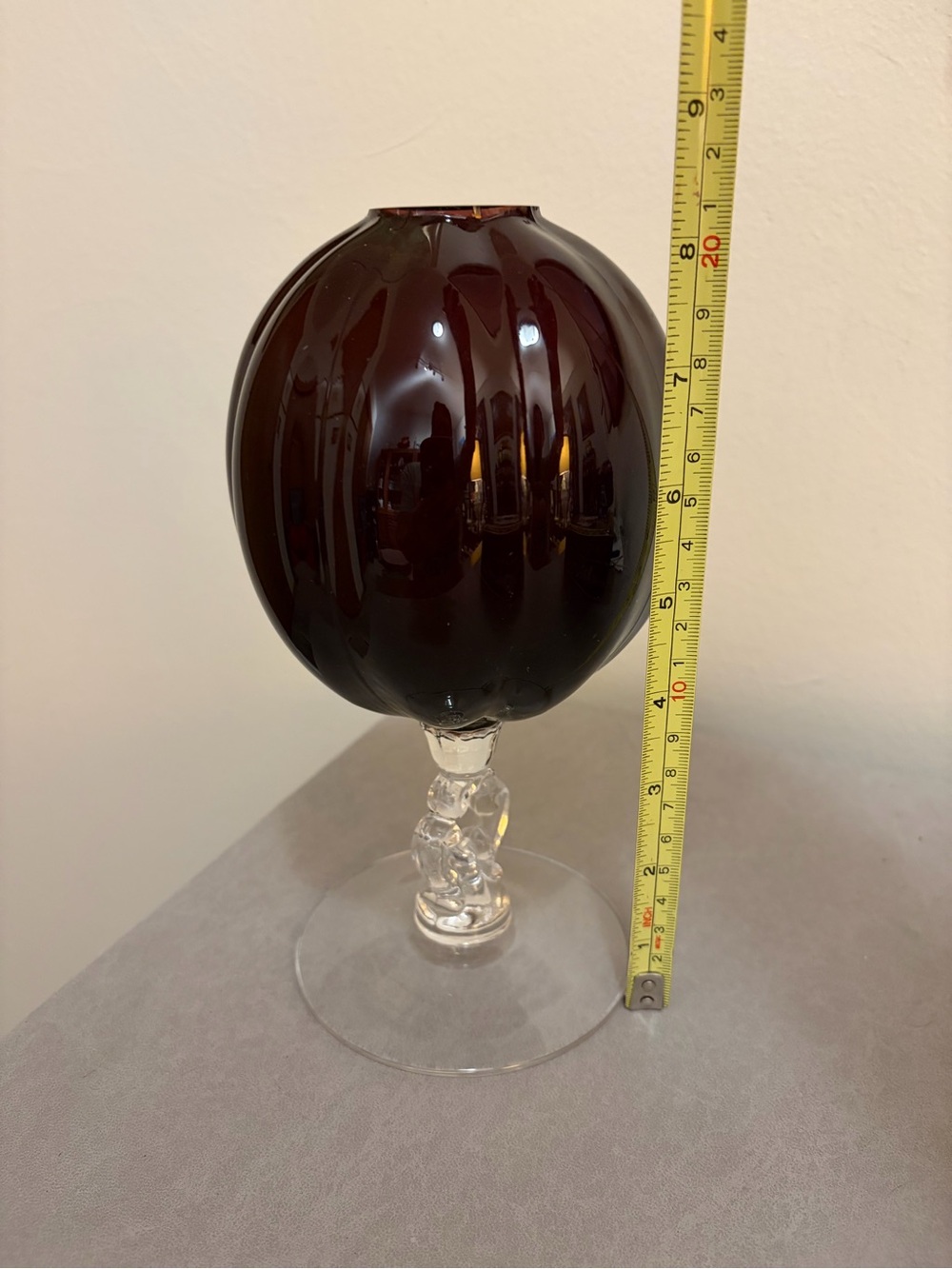 Vintage Cambridge Glass Company Amethyst Keyhole Ivy Ball Vase. 8" Tall - Picture 8 of 9